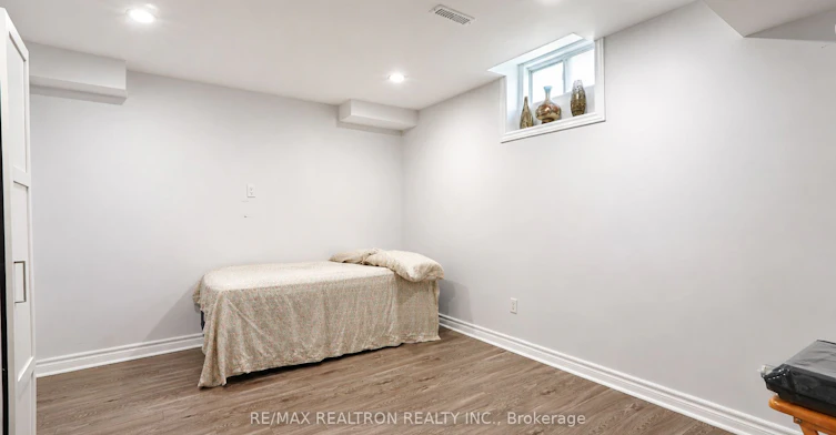 1157 Beneford Drive, Oshawa, ON, L1K 0A1 - 9