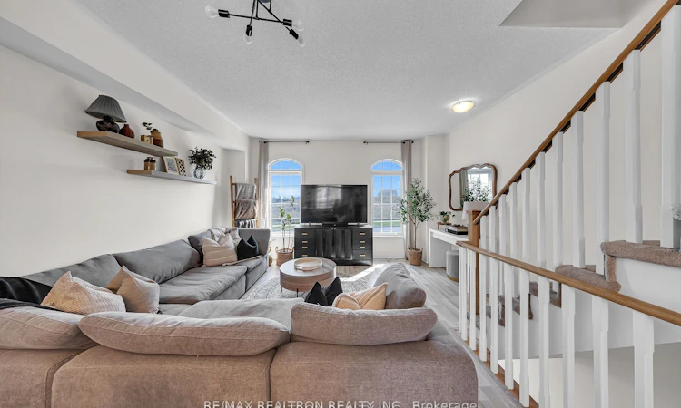 1365 Salem Road N