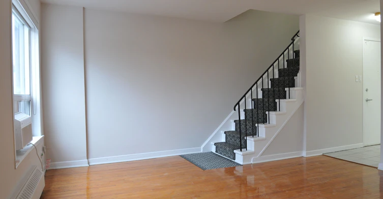 A-1013 Pape Avenue, Toronto, ON, M4K 3V8 - 6