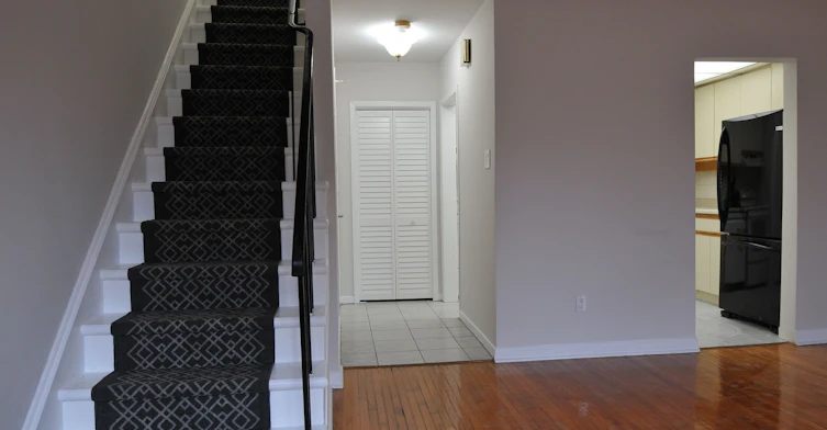 A-1013 Pape Avenue, Toronto, ON, M4K 3V8 - 7