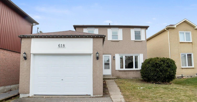 Main and Second-618 Beckworth Square, Pickering, ON, L1V 3K4