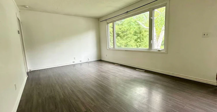 185 Sinclair Avenue, Oshawa, ON, L1J 1W1 - 2