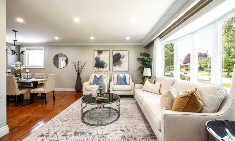 62 Albery Crescent