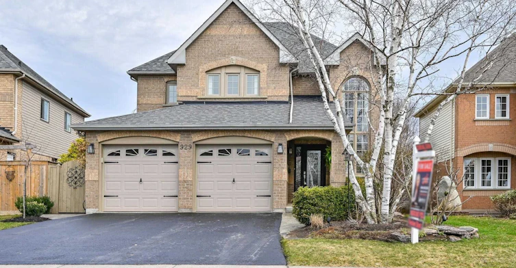 929 Grandview Street N, Oshawa, ON, L1K 2J9