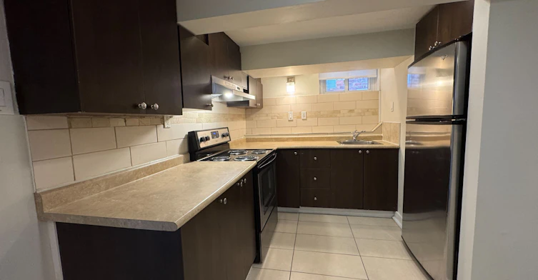 2-475 Woodbine Avenue, Toronto, ON, M4E 2H5 - 8