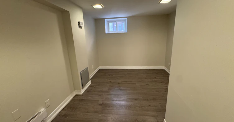 2-475 Woodbine Avenue, Toronto, ON, M4E 2H5 - 5