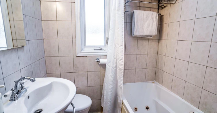 Main Fl-33 Athlone Road, Toronto, ON, M4J 4H3 - 21