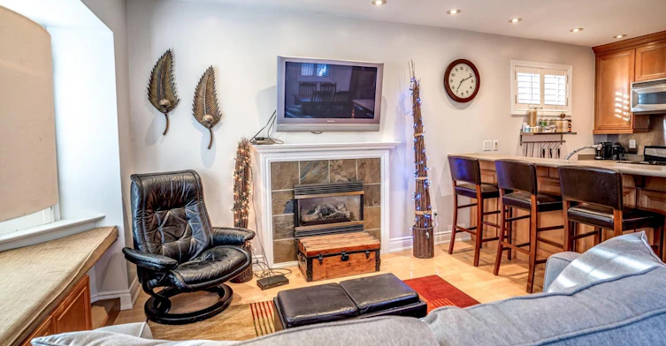 Main Fl-33 Athlone Road, Toronto, ON, M4J 4H3 - 6