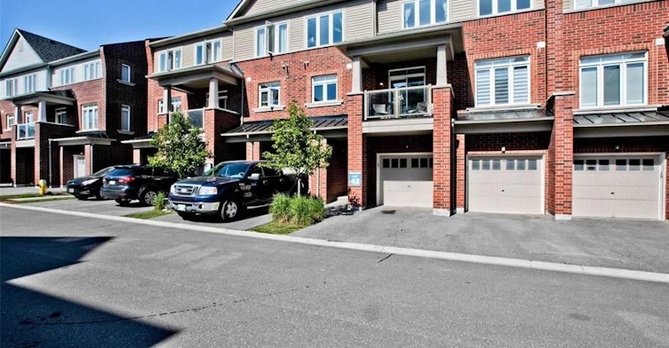 2407 Nantucket Chase, Pickering, ON, L1X 0E5 - 2