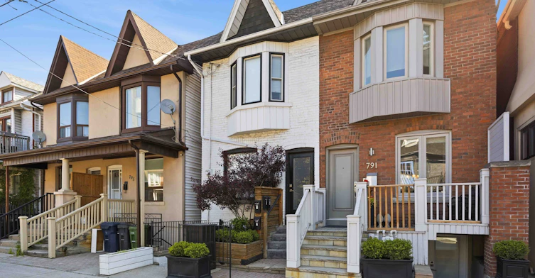 4-793 Pape Avenue, Toronto, ON, M4K 3T2 - 2
