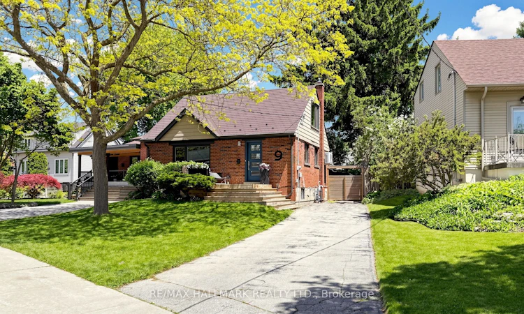 9 Squires Avenue