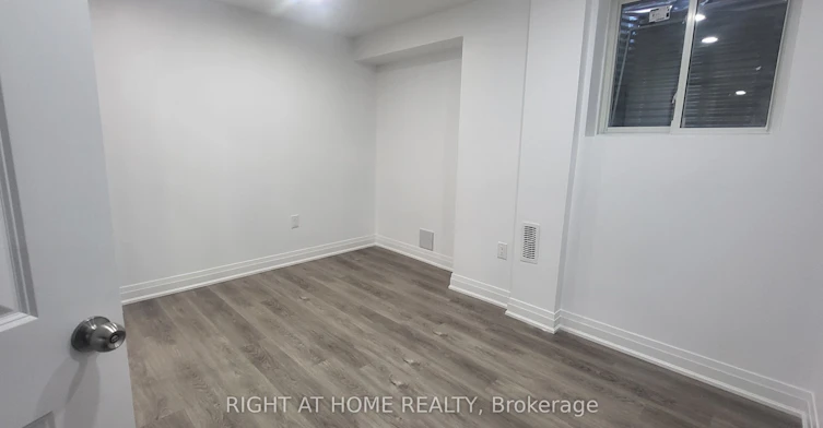 2117 Coppermine (Basement) Street, Oshawa, ON, L1L 0T2 - 4
