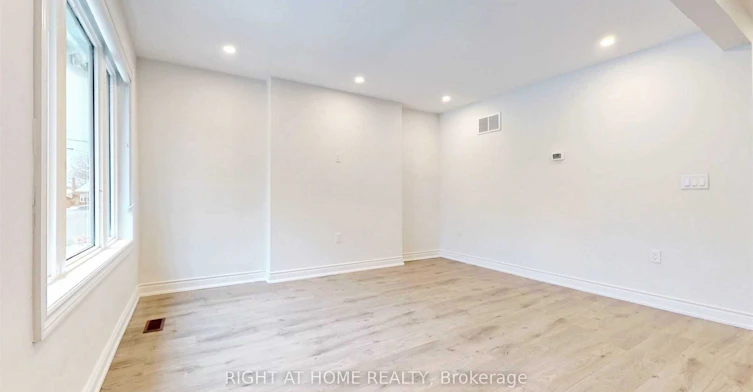 Main-8 Airley Crescent, Toronto, ON, M4J 4H6 - 7
