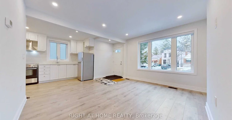Main-8 Airley Crescent, Toronto, ON, M4J 4H6 - 6