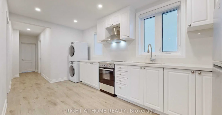 Main-8 Airley Crescent, Toronto, ON, M4J 4H6 - 11