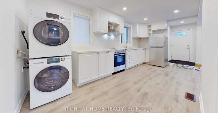 Main-8 Airley Crescent, Toronto, ON, M4J 4H6 - 9