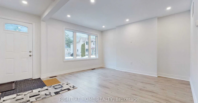 Main-8 Airley Crescent, Toronto, ON, M4J 4H6 - 4