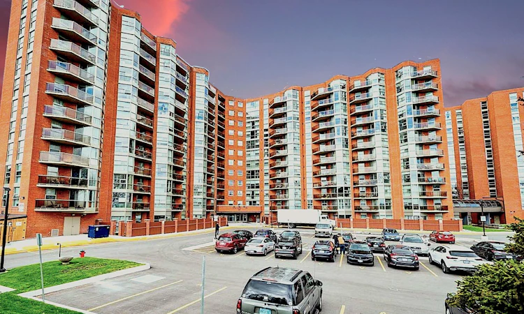902-20 Dean Park Road