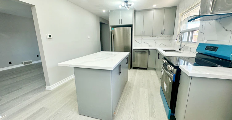 Main-14 Reddins Road, Toronto, ON, M1R 4P1 - 2