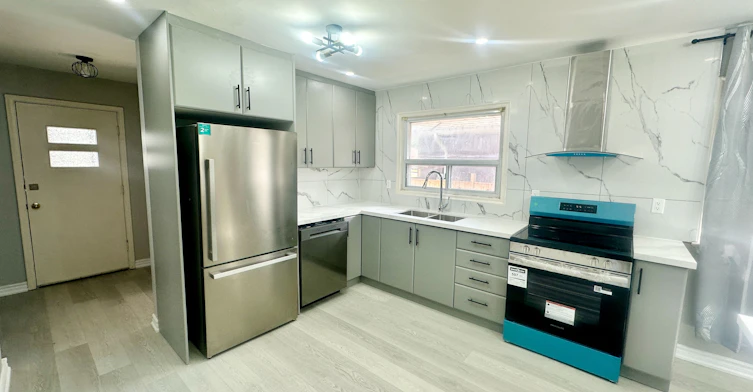 Main-14 Reddins Road, Toronto, ON, M1R 4P1 - 3