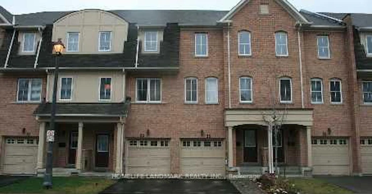 33 Kiriakou Street, Toronto, ON, M1P 5G8