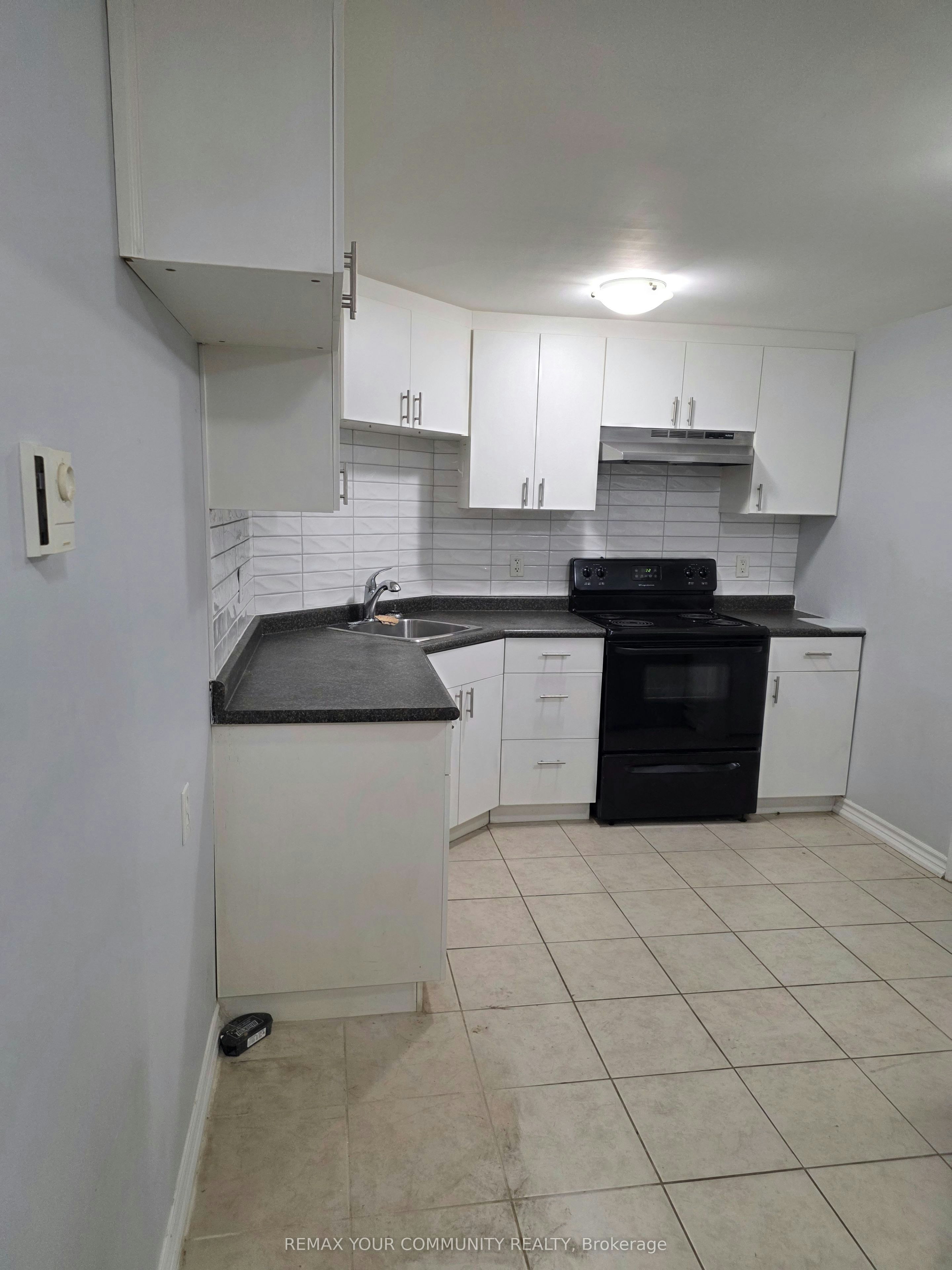 1-180 Centre Street, Oshawa, ON, L1H 4A6 - 3