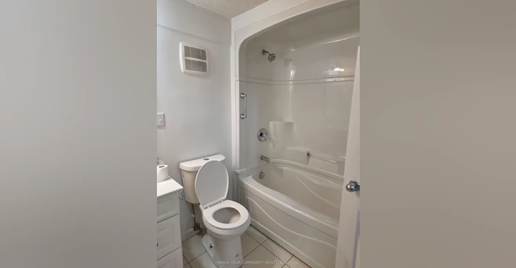 1-180 Centre Street, Oshawa, ON, L1H 4A6 - 9