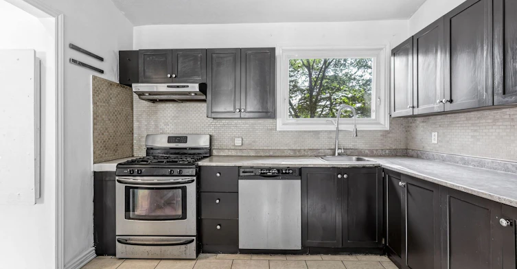 310 East Avenue E, Toronto, ON, M1C 2W4 - 9