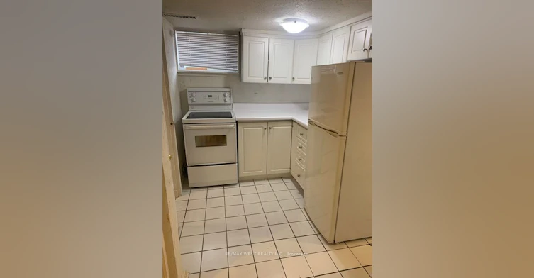 Lower-730 Logan Avenue, Toronto, ON, M4K 3C6 - 9