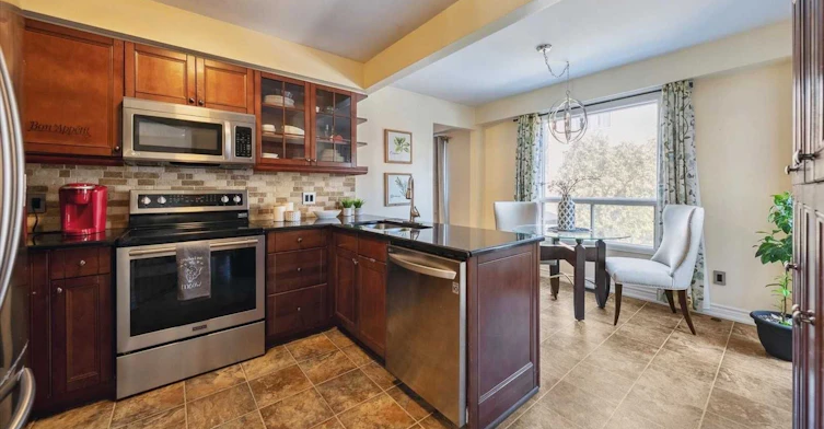 Upper-68 Flint Crescent, Whitby, ON, L1R 1J8 - 10