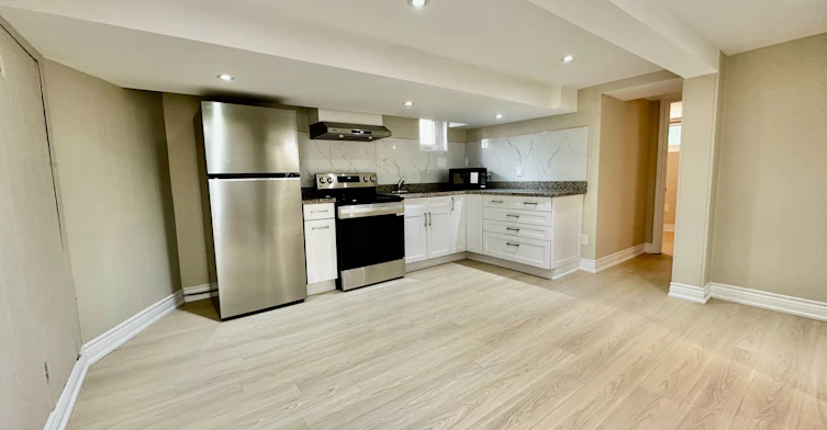 BSMT-225 Ferris Road, Toronto, ON, M4B 1H2 - 2