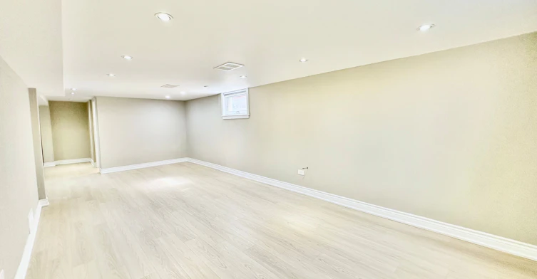 BSMT-225 Ferris Road, Toronto, ON, M4B 1H2 - 7