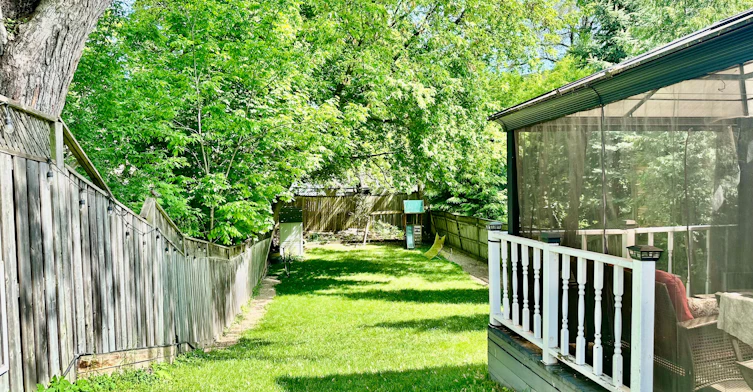 BSMT-225 Ferris Road, Toronto, ON, M4B 1H2 - 21