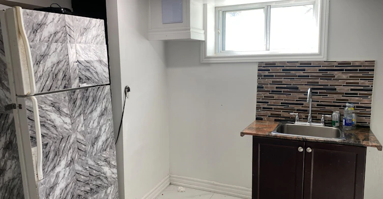 28 Shirley Crescent, Toronto, ON, M1M 1L1 - 6