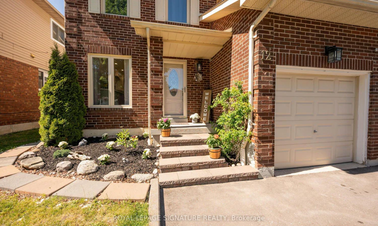 12 Hewitt Crescent
