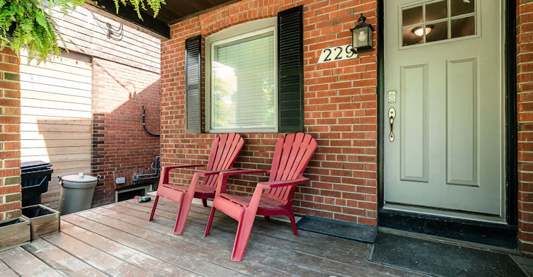 Main & Lower-229 Kingston Road, Toronto, ON, M4L 1T5 - 29