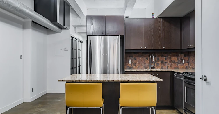 L06-201 Carlaw Avenue, Toronto, ON, M4M 2S3 - 4