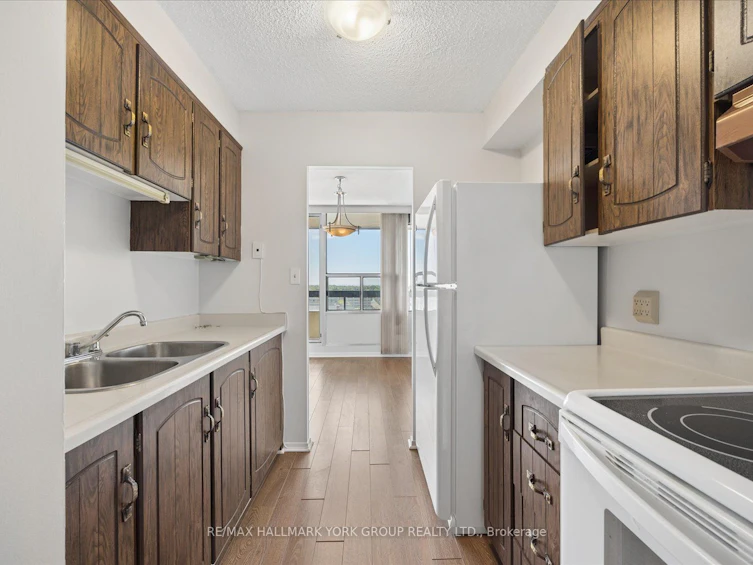 1016-55 William Street E, Oshawa, ON, L1G 7C9 - 8