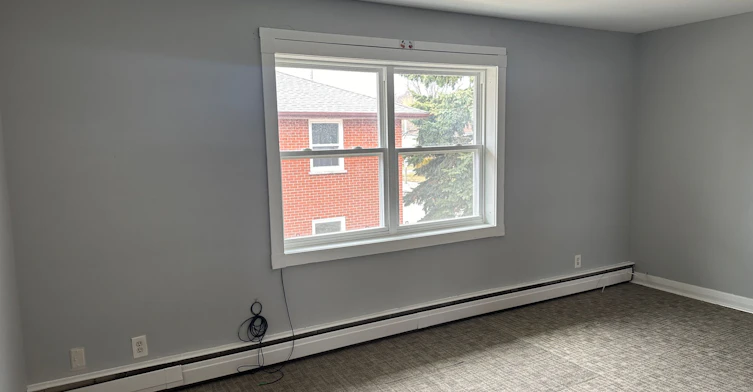 Apt. 4-119 Rossland Road E, Oshawa, ON, L1G 2W5 - 2