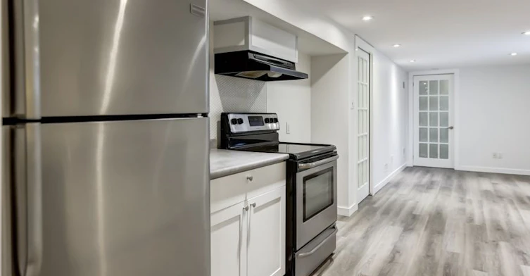 Lower-104 Leslie Street, Toronto, ON, M4M 3C7 - 5