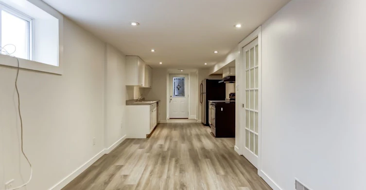Lower-104 Leslie Street, Toronto, ON, M4M 3C7 - 13