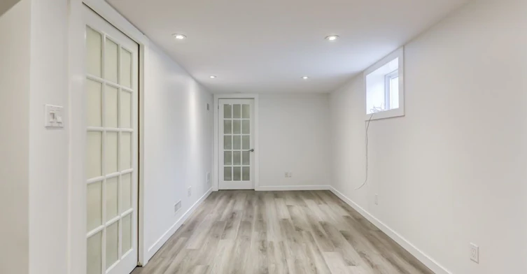 Lower-104 Leslie Street, Toronto, ON, M4M 3C7 - 10