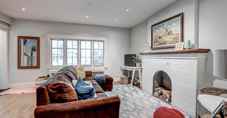 69 Normandy Boulevard, Toronto, ON, M4L 3K4 - 2