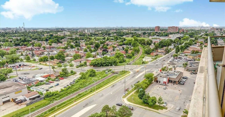 2079-1 Greystone Walk Drive, Toronto, ON, M1K 5J3 - 25