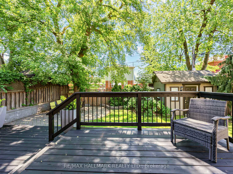 1 Dustan Crescent, Toronto, ON, M4J 4G4 - 46