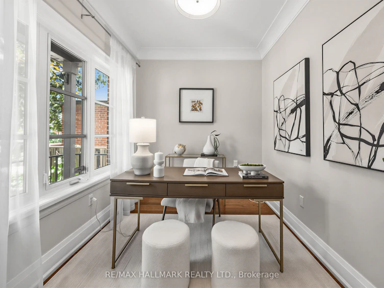 1 Dustan Crescent, Toronto, ON, M4J 4G4 - 4