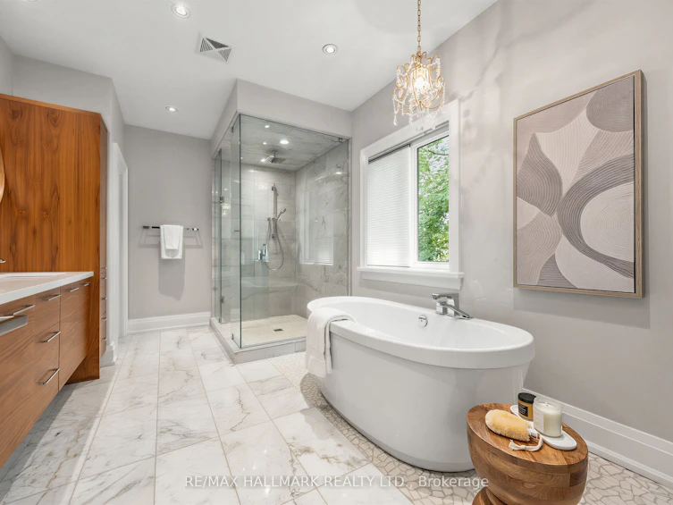 1 Dustan Crescent, Toronto, ON, M4J 4G4 - 26