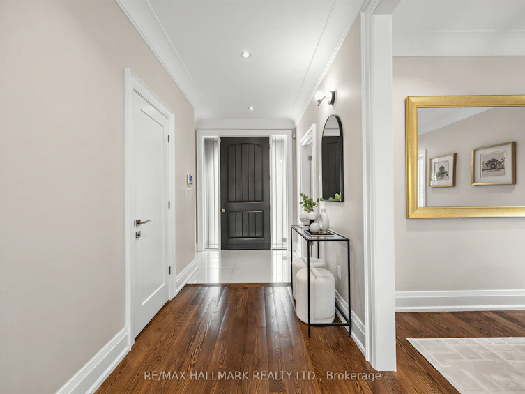 1 Dustan Crescent, Toronto, ON, M4J 4G4 - 3