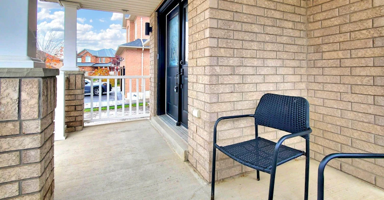 29 Pardon Avenue, Whitby, ON, L1P 1V1 - 4