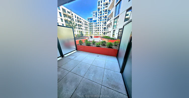 345-1050 Eastern Avenue, Toronto, ON, M4L 0B7 - 8